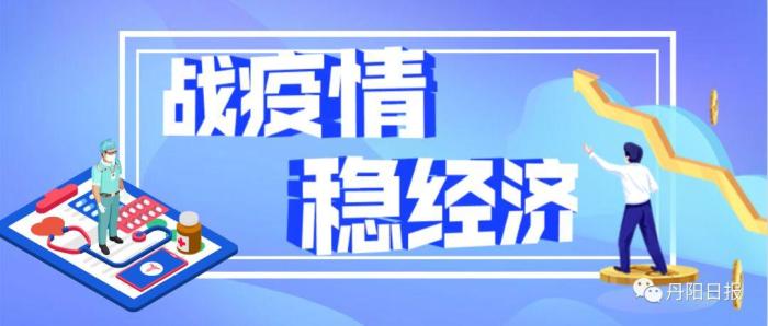 女子骑电动车闯红灯被大货车撞飞