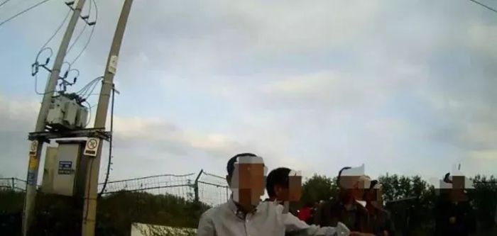 涟水一男子给鱼塘打水时遭电击身亡！

