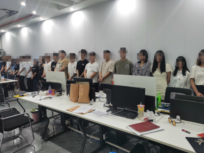 女主播被要求5天内恋爱专骗痴情男