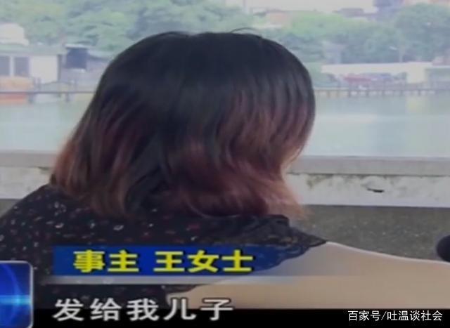 5旬老汉求爱妙龄美妇，遭拒之后强行侵犯，拿不雅照威胁屡次得逞