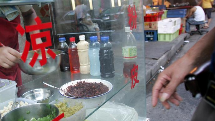探访河南永城中毒事件凉皮店现场