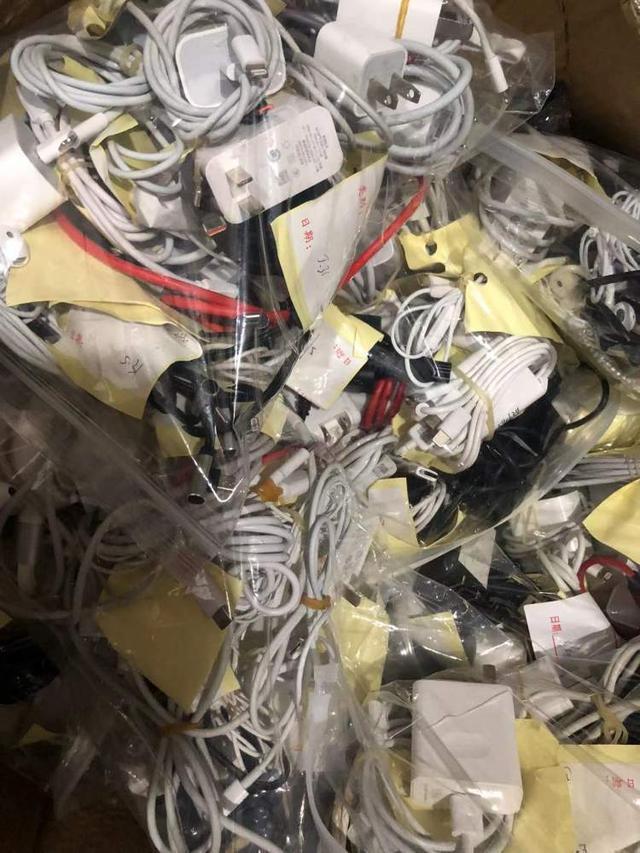 虹桥站遗失物品爆仓