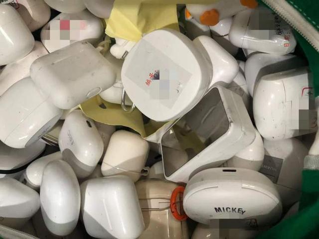 虹桥站遗失物品爆仓