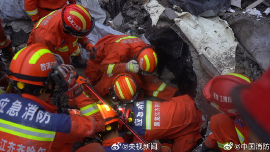 体育馆坍塌致9死相关责任人被控制