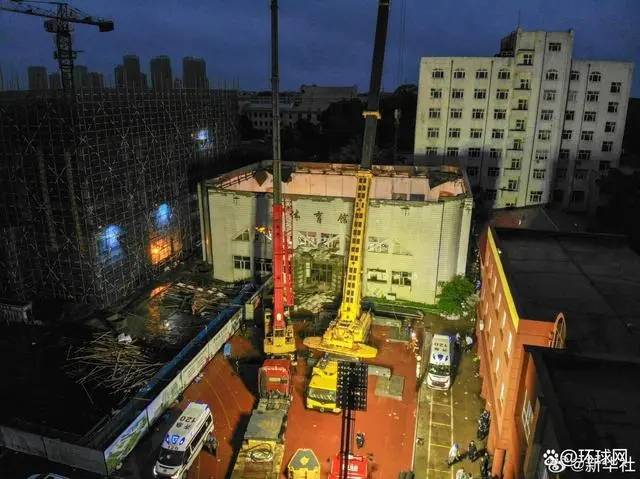 齐齐哈尔体育馆坍塌已致10人死亡