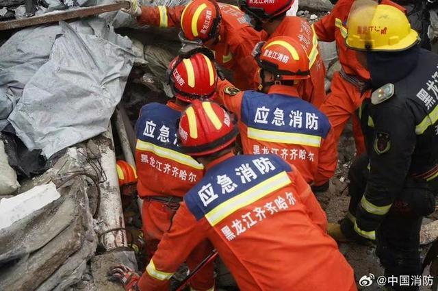 坍塌体育馆救出11人