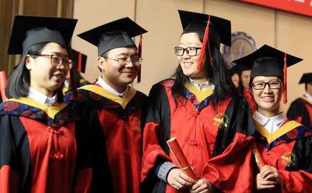 农村男生拥有985博士文凭，为何找工作却频频受阻？原因很现实
