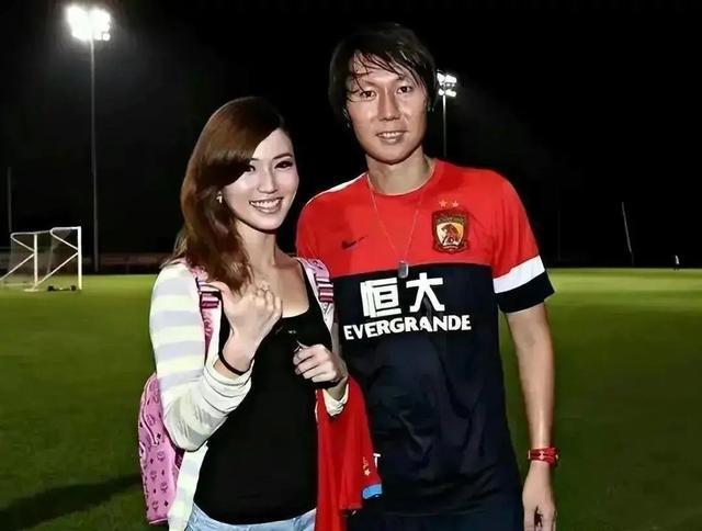 李铁崩溃！正式逮捕，涉案超1亿，刑期曝光或打破足坛纪录