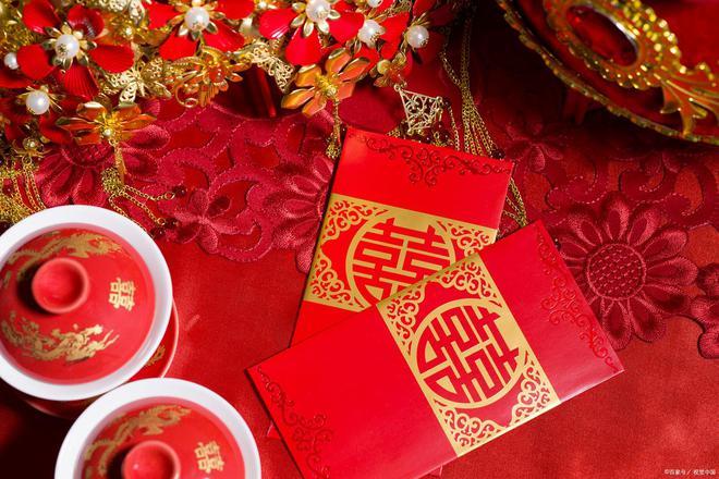 男女被按着头拜堂，两人均有智力精神问题，这样的婚姻有必要吗