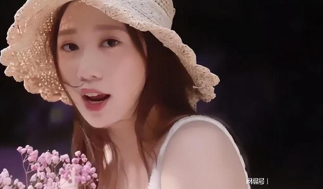 甄子丹女儿官宣出道