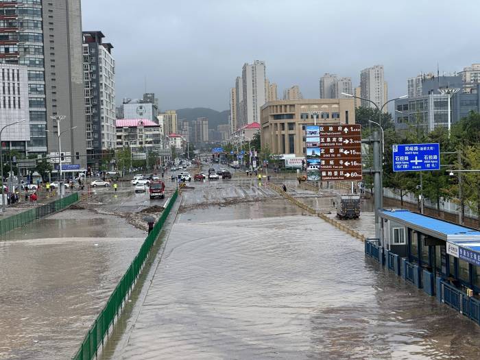 直击永定河大流量泄洪