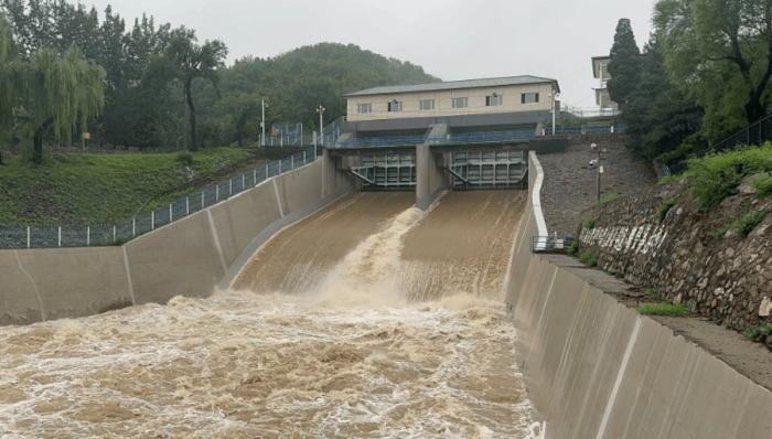 北京怀柔水库已开闸泄洪