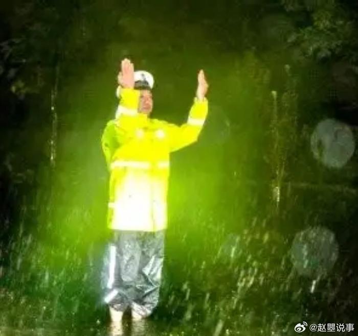 目前涿州灾情严重，全域停水，部分停电，急需大量船只转移群众……