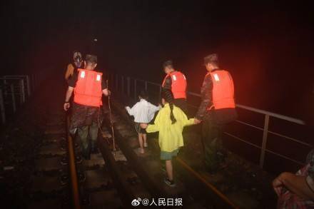 K396旅客连夜转移