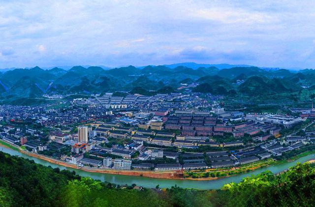 足球巨星梅西代言贵州白酒？赤水河酒客服回应：是真的！