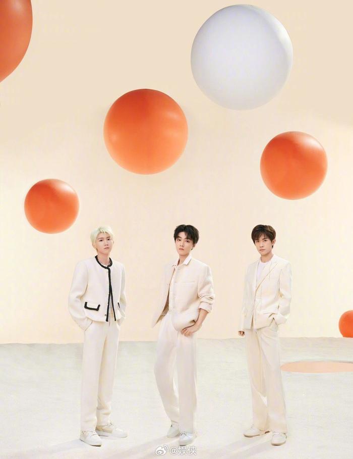 TFBOYS_FanClub发文呼吁粉丝不要在场馆附近聚集及逗留……