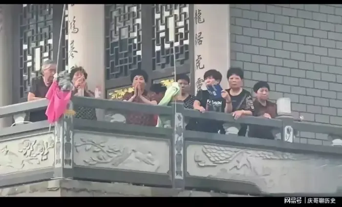 浙江苍南黄氏宗祠被拆事件后续！黄氏家族长辈轮流看护，分头占位
