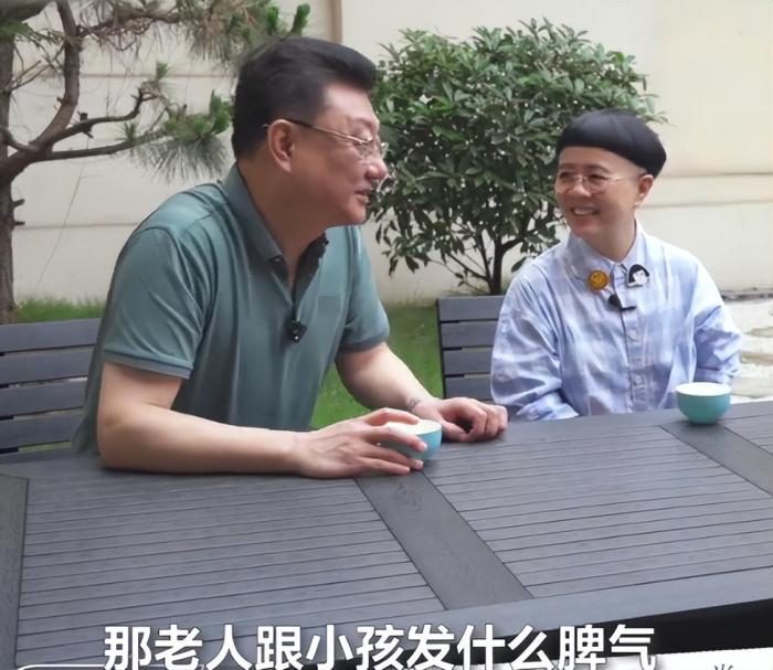 金龟子设宴庆结婚35周年