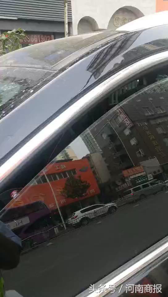 郑州高温天两男童被锁车内昏睡
