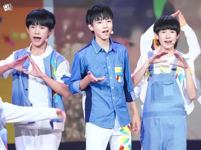 TFboys演唱会官宣，三人纷纷转发，三个男人终于要合体了！