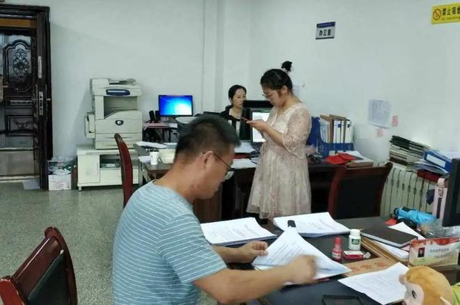 网传郑州大学领导以降薪要求员工加班，现场录音曝光：你去告我啊