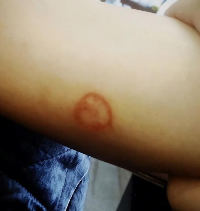 赵丽颖首次晒与儿子合照