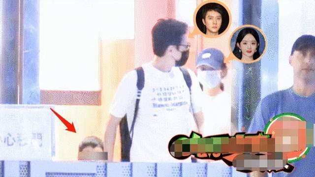 赵丽颖首次晒与儿子合照