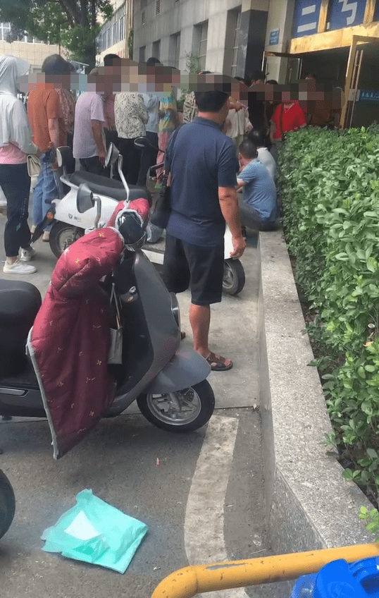 安徽一家七口凌晨被人入室持刀伤害致1死4伤，凶手已自杀，亲属讲述细节

