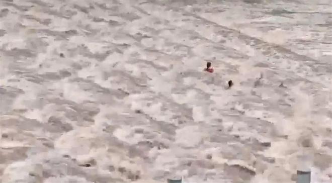 突发！网红打卡点河水突涨，7人遇难