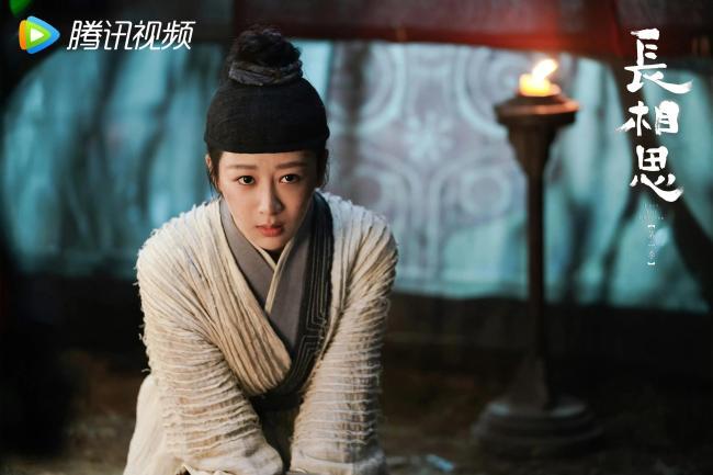 杨紫回应新剧哭戏争议好的演员从不害怕争议！
