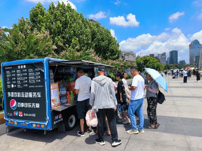 百事可乐，被约谈了！责成整改：上海外滩“平价饮用水”，加倍供应