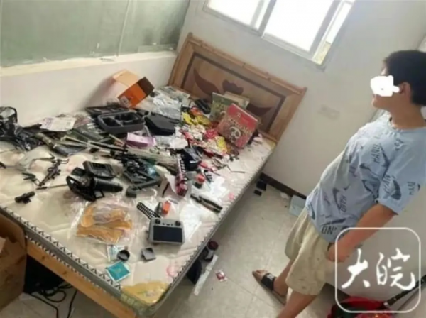 12岁男孩花光家里15万积蓄买玩具