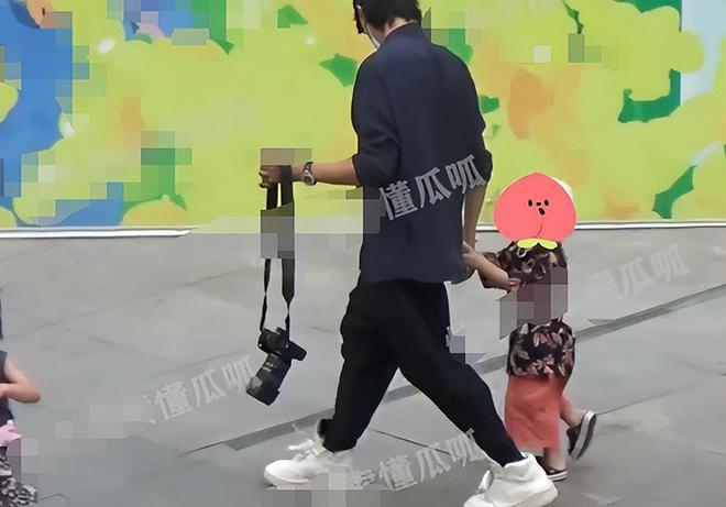 曝陈坤再生3岁双胞胎！孩子颜值与周迅一致，被疑赴国外非法生子