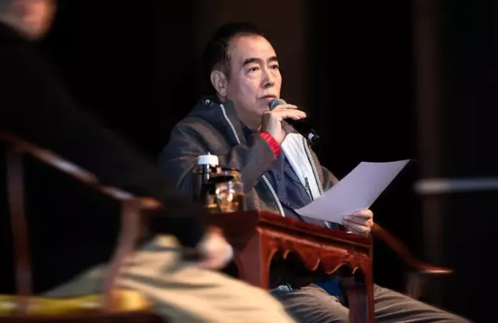 陈凯歌拍《志愿军》引争议，一群爱豆“挑大梁”，陈飞宇位居男二