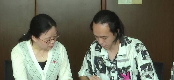 我不是药神白血病人扮演者入院捐髓