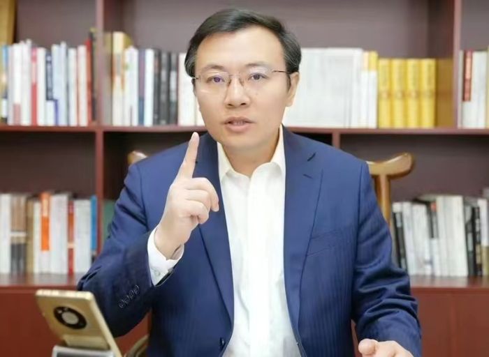 专家建议法定婚龄降到18岁：得先问丈母娘答不答应