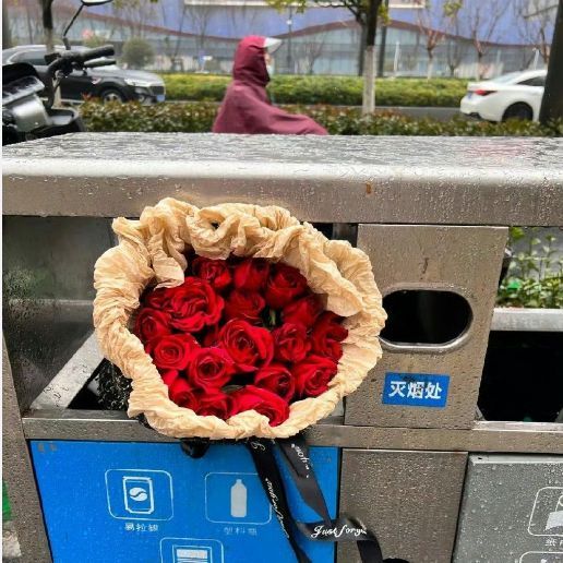 六年没陪老婆过七夕！一男子居然这样道歉