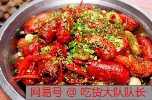 广东珠江惊现海量大虾，随便一捞就是上百斤，专家直言：不是好事