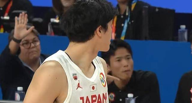 日本男篮爆冷击败芬兰