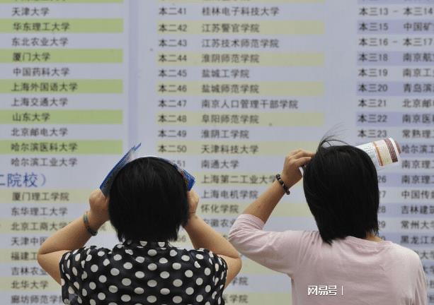 唐尚珺宣布继续复读