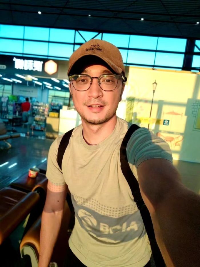 尼格买提回应面部受伤