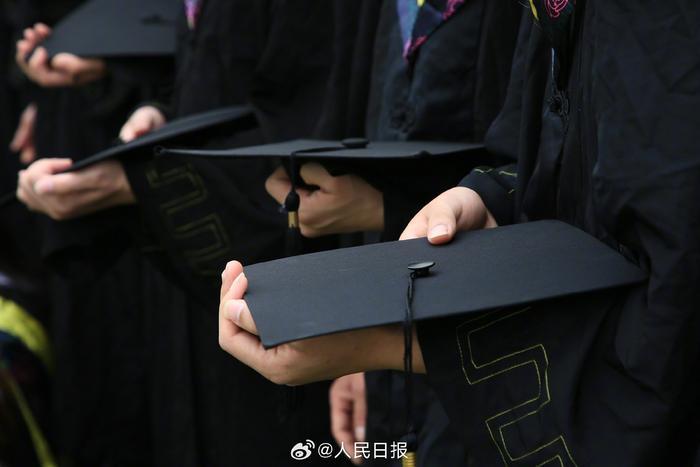我国拟立学位法：利用人工智能代写学位论文或被撤销学位