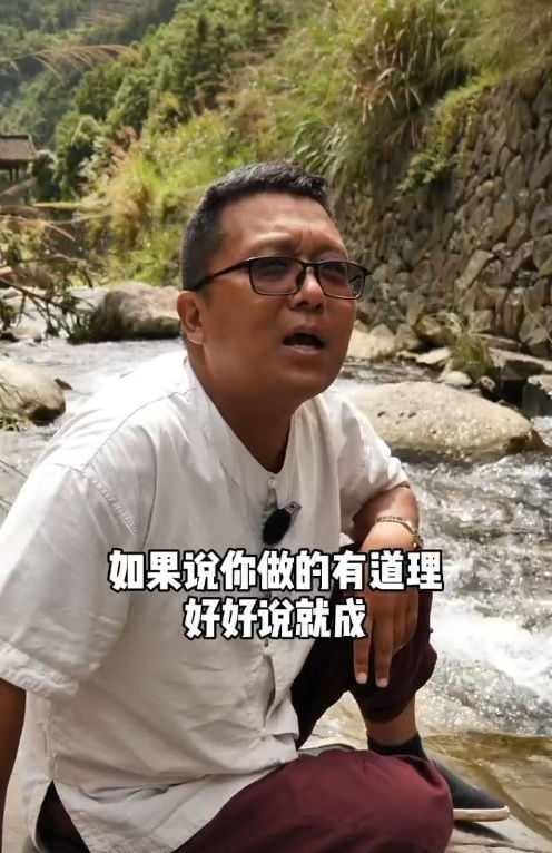 导游评天价雕塑遭威胁相关部门道歉