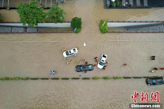 航拍暴雨后的福州城区内涝严重