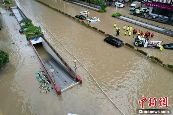 航拍暴雨后的福州城区内涝严重