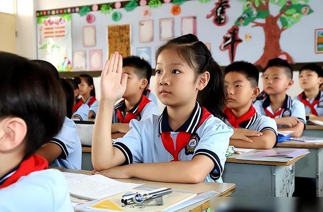 被老师打破头骨女孩仍在ICU
