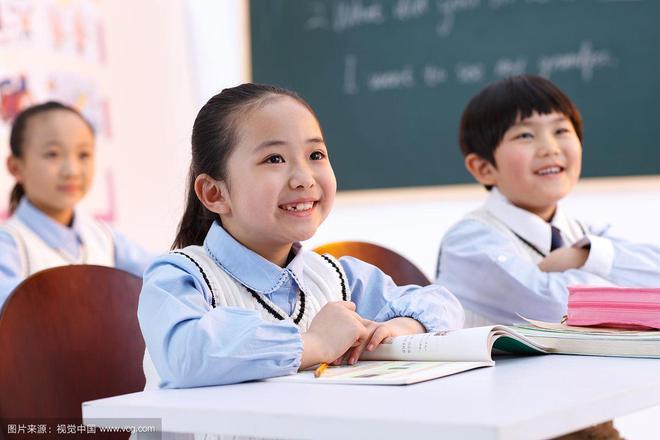 被老师打破头骨女孩仍在ICU
