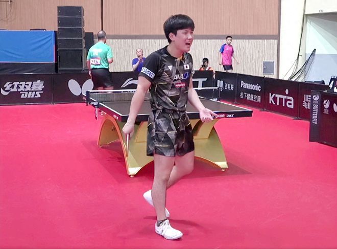 亚锦赛男单爆冷王楚钦一轮游