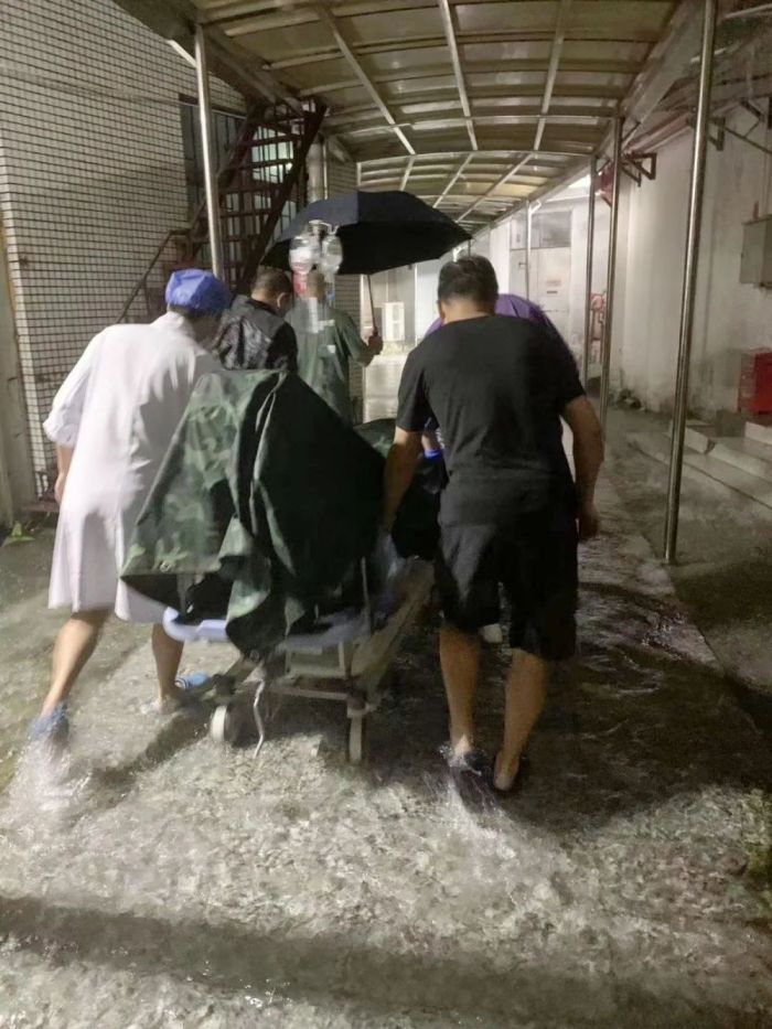 深圳120一天接呼入电话4540人次，调派救护车855次