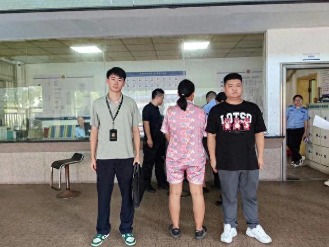南昌县一女子因非法张贴涉黄小广告被依法行政拘留